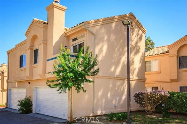 18864 Vista Del Canon G, Newhall, CA 91321