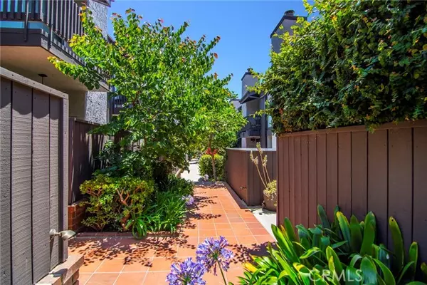 Santa Monica, CA 90403,925 14th ST 22