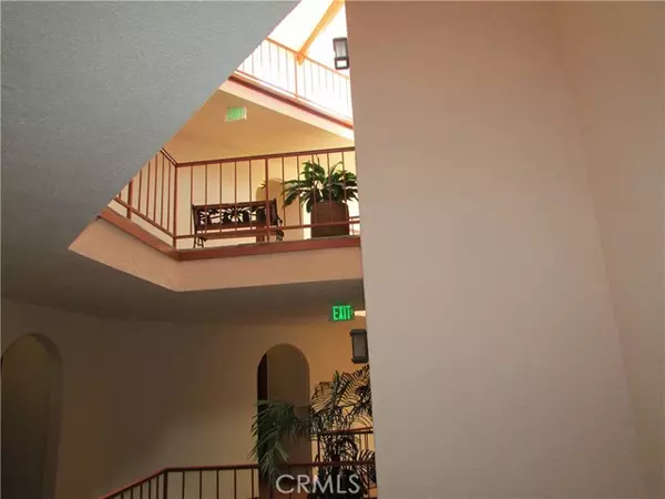 Santa Monica, CA 90405,2025 4th ST 206A