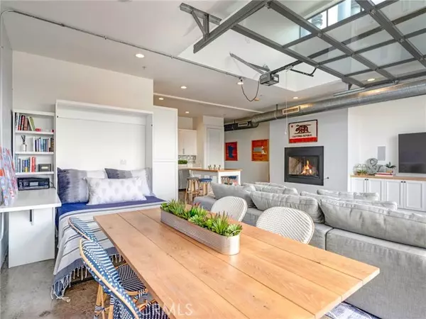 Santa Monica, CA 90401,1544 12th ST 303