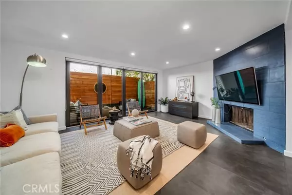 Santa Monica, CA 90404,1833 11th ST 103