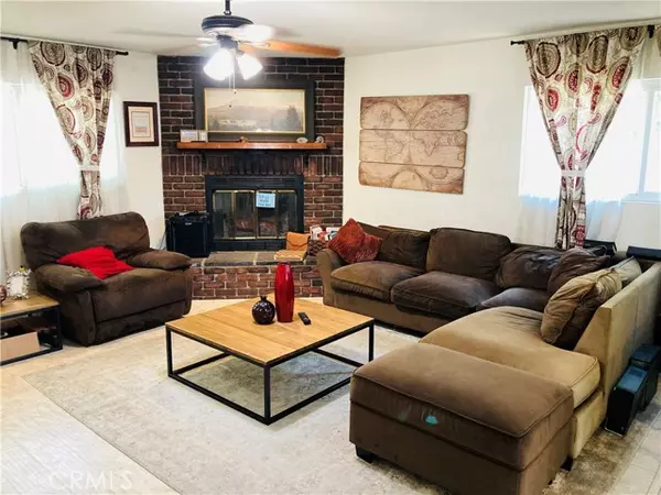 Van Nuys, CA 91405,6937 Matilija AVE