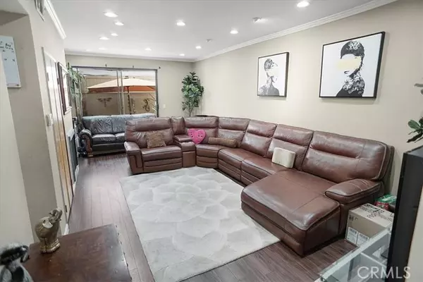 Van Nuys, CA 91405,7311 Kester AVE 12