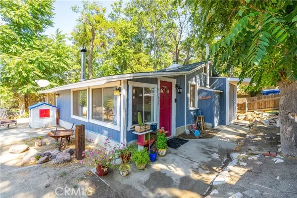 Lake Hughes, CA 93532,43695 TRL