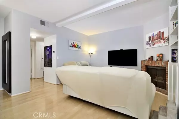 Toluca Lake, CA 91602,10945 Hortense ST 106