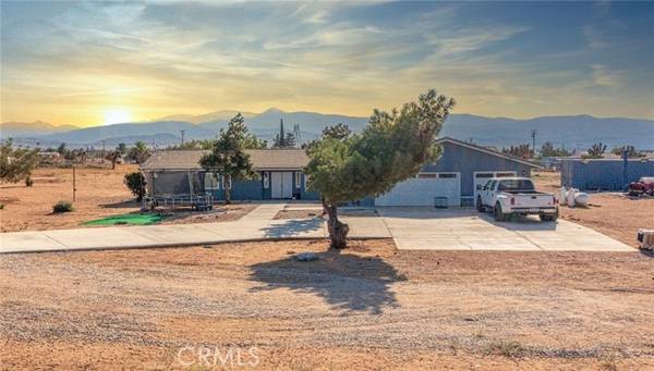 10076 Marrakesh Rd, Phelan, CA 92371