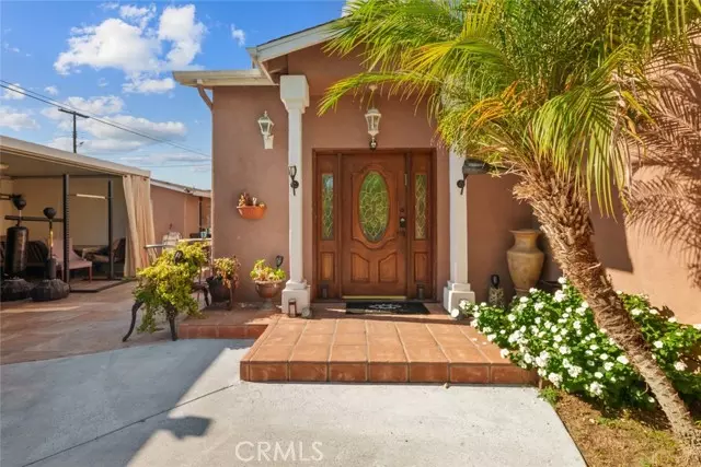 13532 Gilmore ST, Van Nuys, CA 91401