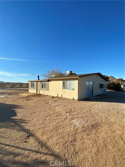 Landers, CA 92285,59720 Philippi LN