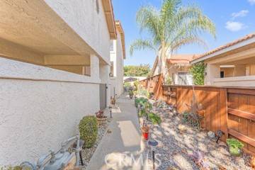 11867 Nightingale ST, Moorpark, CA 93021