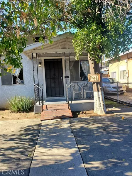 1231 Rowan ST, East Los Angeles, CA 90023