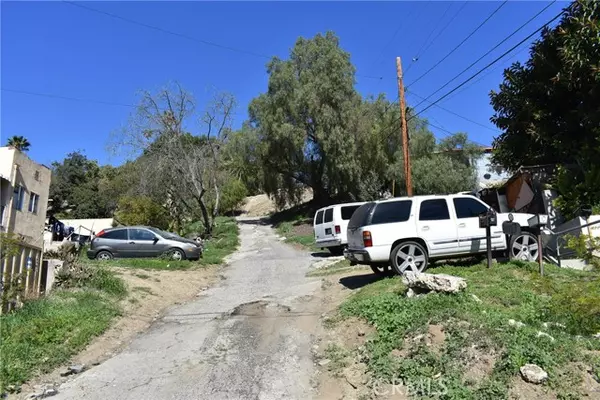 Lincoln Heights, CA 90031,3106 Lincoln Park AVE