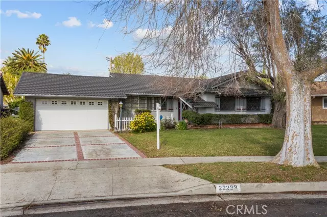 22223 Cantara ST, Canoga Park, CA 91304