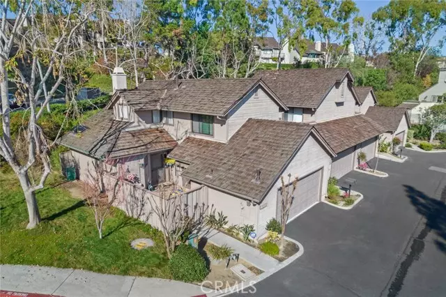 1092 Stone Brook LN, Costa Mesa, CA 92627