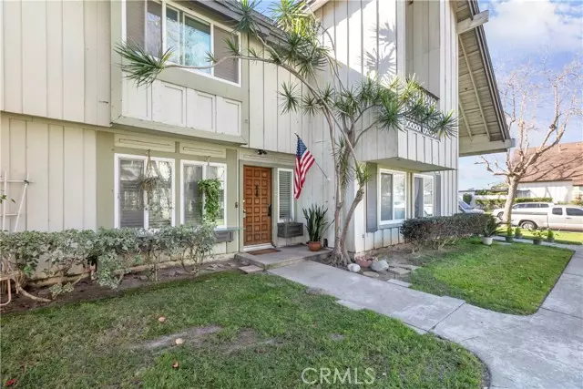 9704 Karmont AVE, South Gate, CA 90280