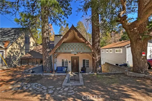 305 S State Highway 138, Crestline, CA 92325