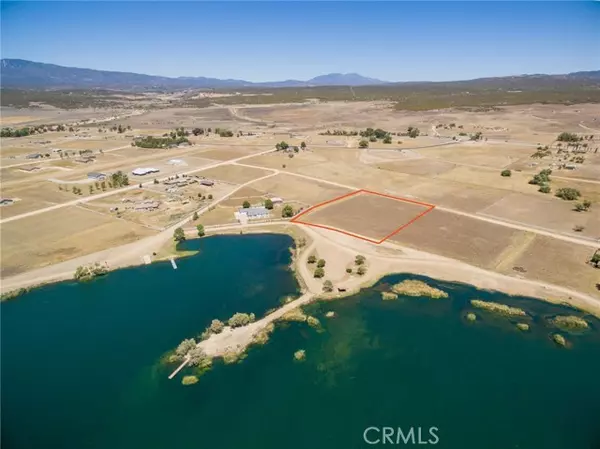 Aguanga, CA 92536,374 Lakefront DR