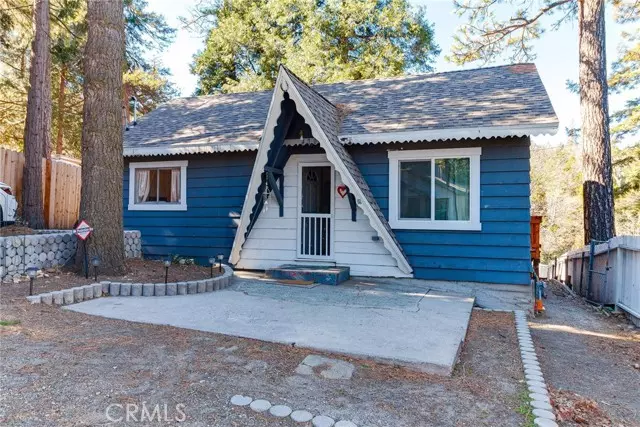 470 Tetley LN, Crestline, CA 92325