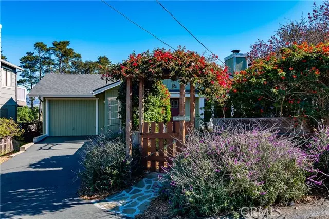 1856 Stuart ST, Cambria, CA 93428