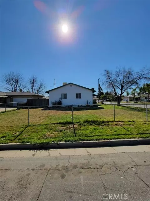 Bakersfield, CA 93304,3204 S I St