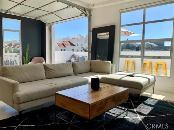 Santa Monica, CA 90405,212 Marine ST 309