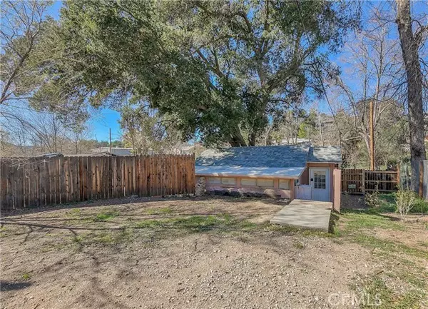 Agua Dulce, CA 91390,13111 Sierra