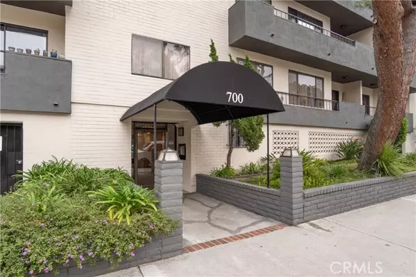 West Hollywood, CA 90069,700 Westmount DR 207