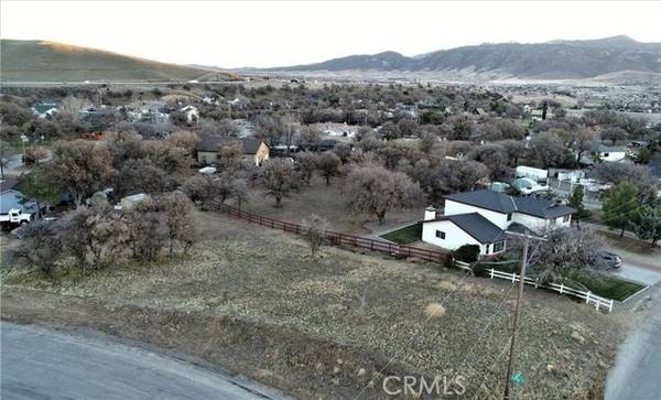 22820 Jerry DR, Tehachapi, CA 93561