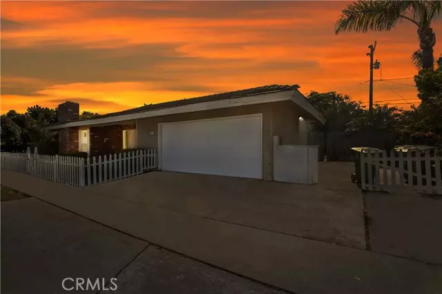 337 E 20th ST, Costa Mesa, CA 92627