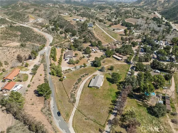 Agua Dulce, CA 91390,33470 Steele ST