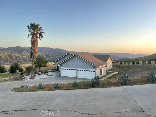 32026 Avenida Donari, Agua Dulce, CA 91390