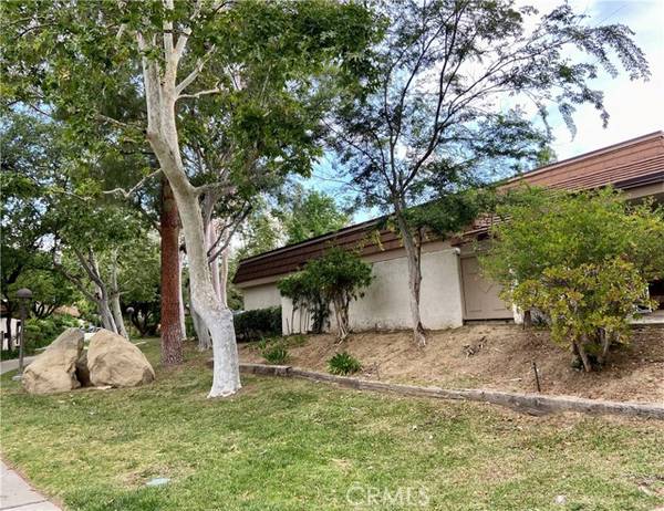 10060 Larwin AVE 6, Chatsworth, CA 91311