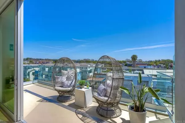 Carlsbad, CA 92008,2646 State ST D