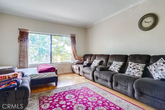 7632 Topanga Canyon BLD 203, Canoga Park, CA 91304