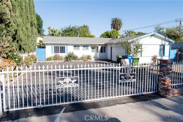 7408 Variel AVE, Canoga Park, CA 91303