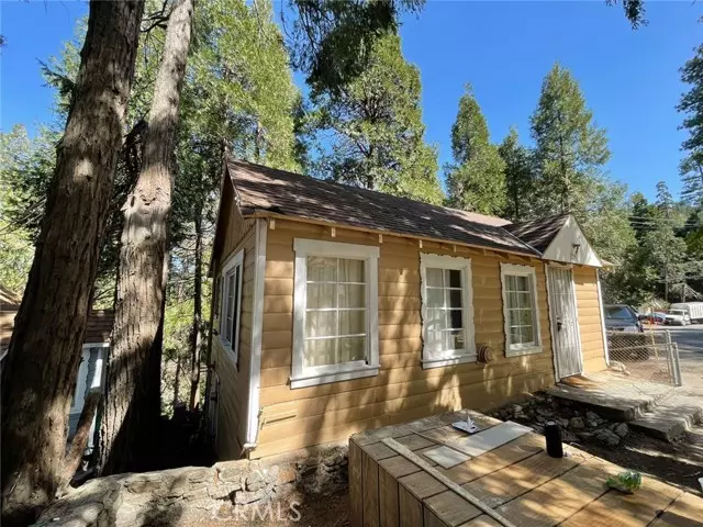 731 Fern DR, Crestline, CA 92325