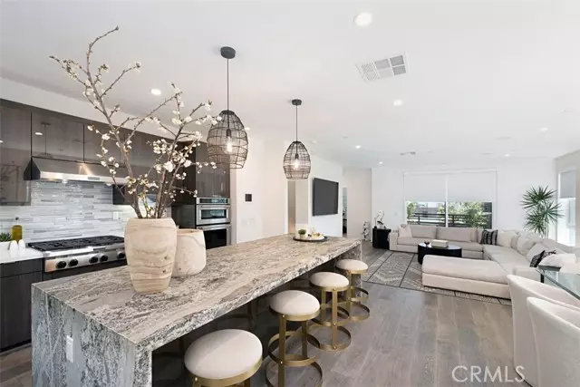 627 Cardiff Reef, Costa Mesa, CA 92627