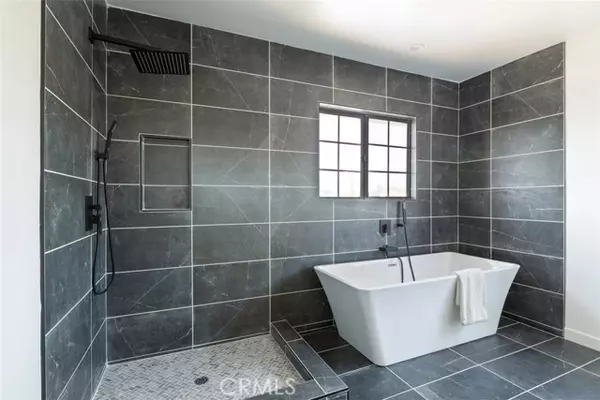 Hawthorne, CA 90250,4622 W 133rd ST