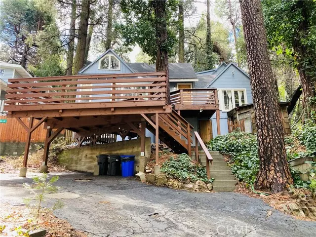 712 Woodland RD, Crestline, CA 92325