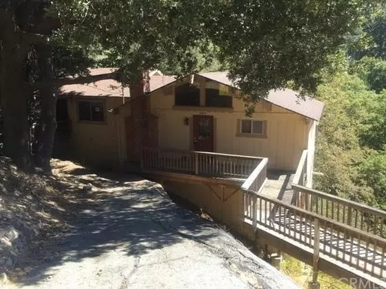 389 Dorn DR, Crestline, CA 92325