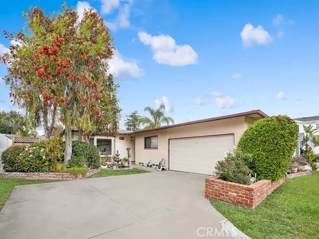 2611 Westminster PL, Costa Mesa, CA 92627