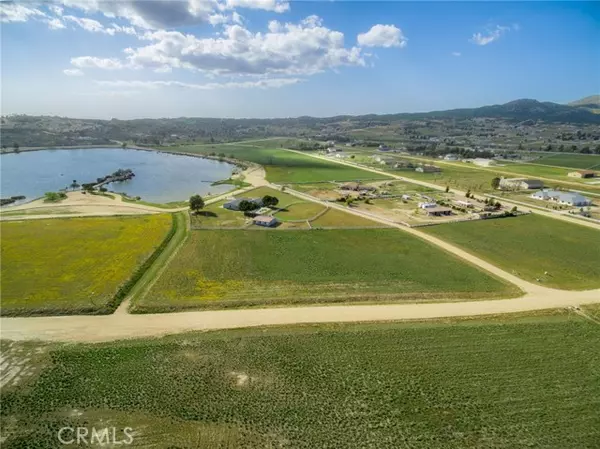 Aguanga, CA 92536,373 Lakefront DR