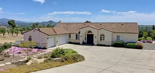 Valley Center, CA 92082,13499 Hilltop PL