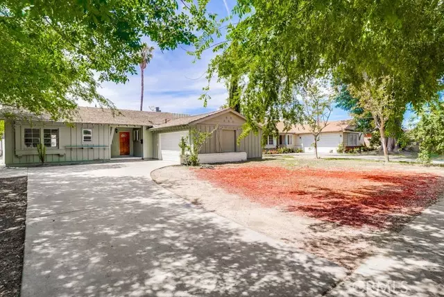 7701 Variel AVE, Canoga Park, CA 91304