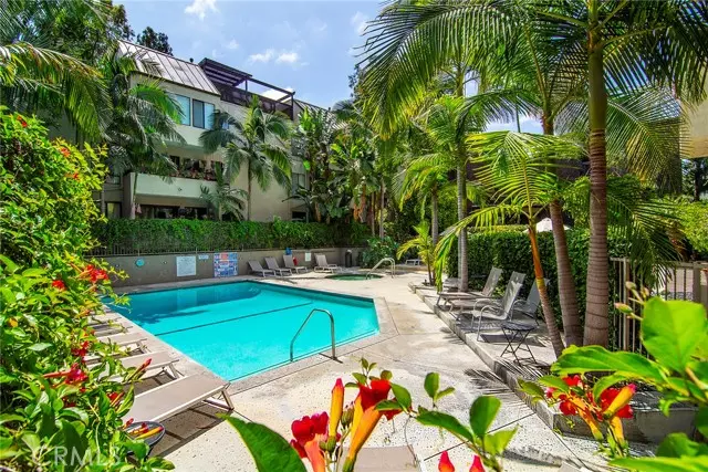 950 N Kings RD 145, West Hollywood, CA 90069