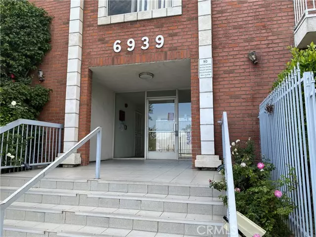 6939 Alabama AVE 112, Canoga Park, CA 91303