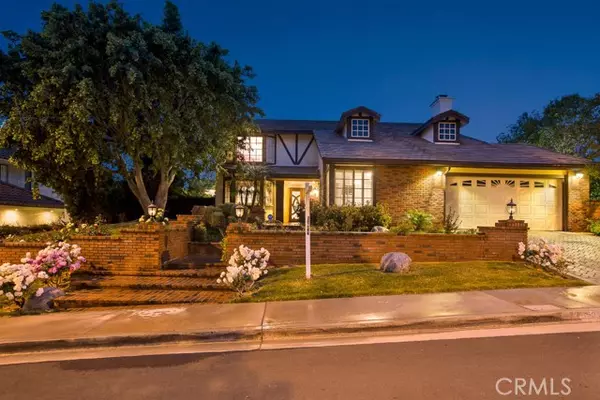 Agoura Hills, CA 91301,5825 Middle Crest DR