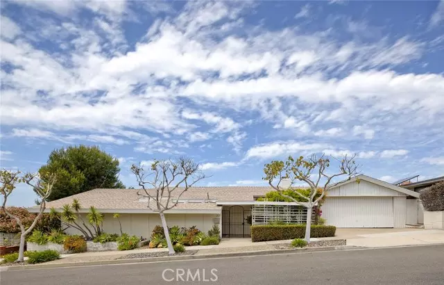 207 Milford DR, Corona Del Mar, CA 92625