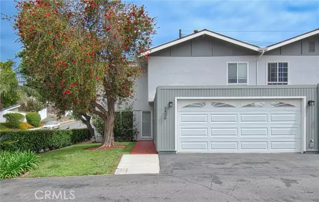 2426 Lesparre WAY, Costa Mesa, CA 92627