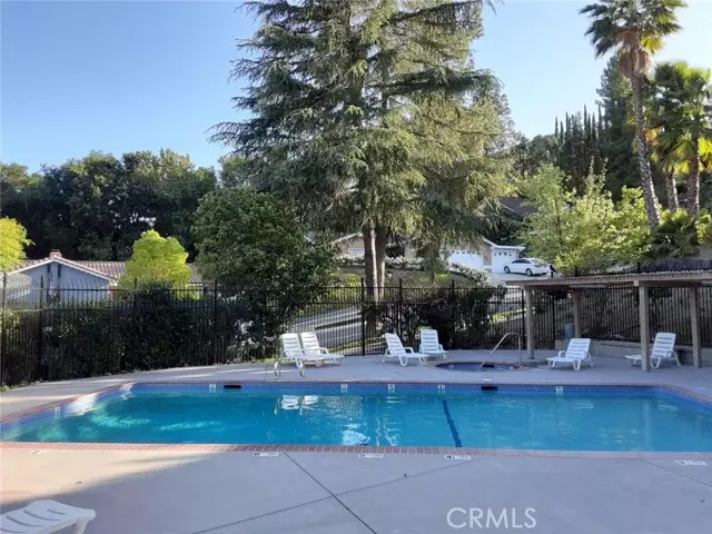 27401 Country Glen RD, Agoura Hills, CA 91301