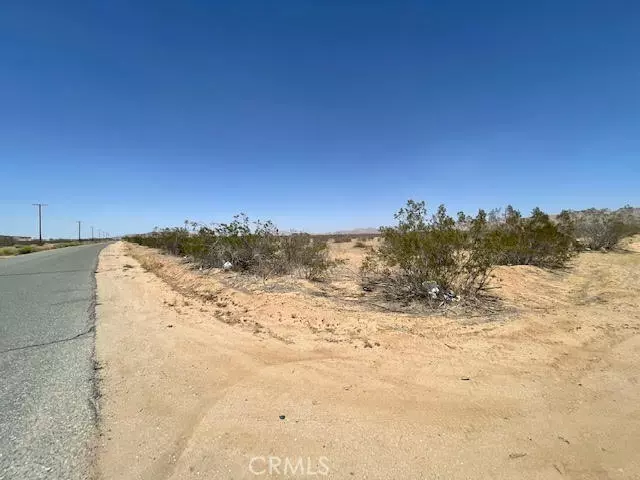 Apple Valley, CA 92307,0 Navajo RD